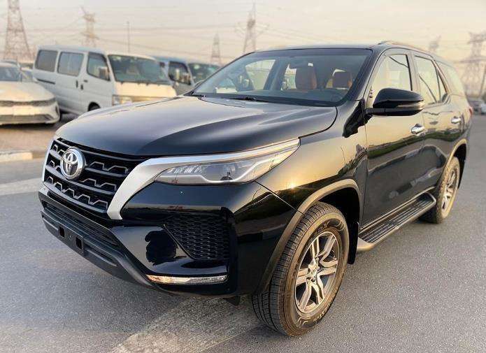 TOYOTA FORTUNER 2022